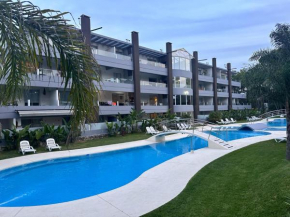 Departamento con vista a la piscina
